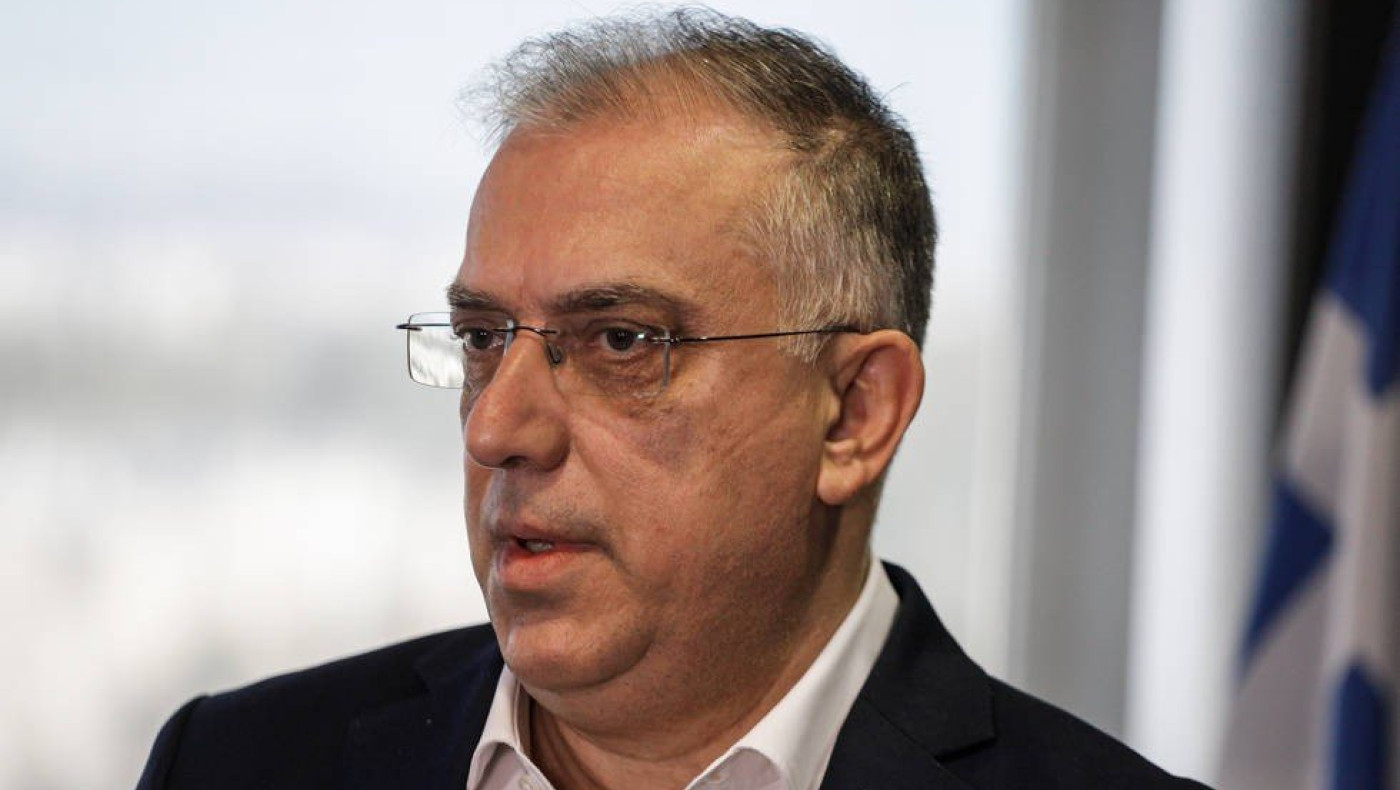 Υπόθεση Θεοδωρικάκου: Οι φωτογραφίες του διοικητή της Άμεσης Δράσης την ώρα του ελέγχου στον γιο του