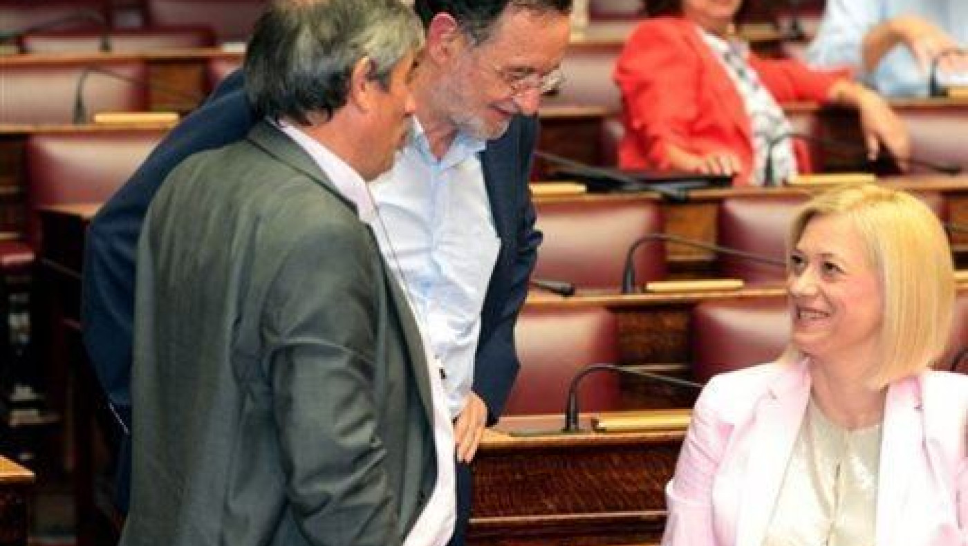 «Όχι» θα ψηφίσουν απόψε Μακρή, Πετράκος και Κοδέλας 