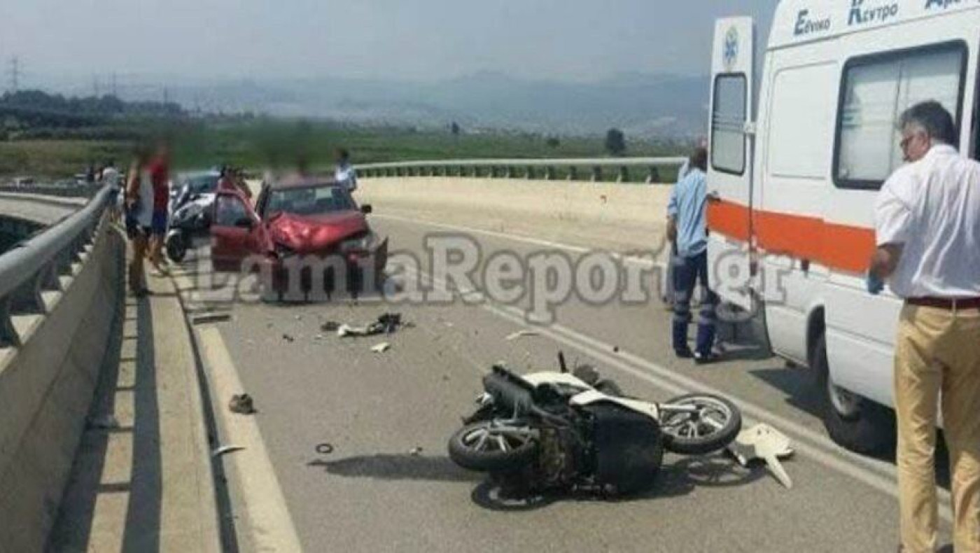 Λαμία: Νεκρός οδηγός μοτοσυκλέτας σε τροχαίο (pics)