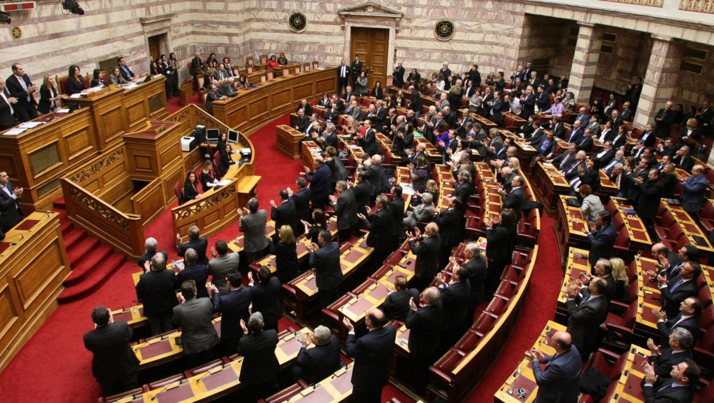 Αυτά είναι τα νέα μέτρα - φωτιά που καλείται να ψηφίσει την Τετάρτη η Βουλή