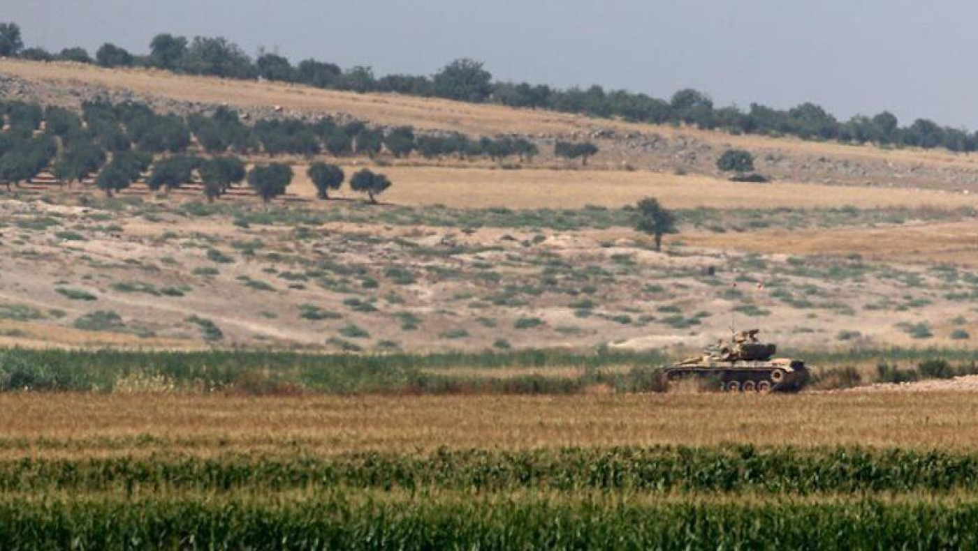 Τουρκικά πυρά και βομβαρδισμοί στη βόρεια Συρία