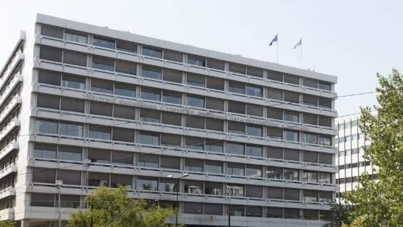 Νέες απαιτήσεις της Τρόικα με το... καλημέρα -Αύριο η συνάντηση με Τσακαλώτο 