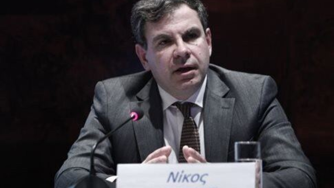 ΙΟΒΕ: Ύφεση μεταξύ 2% - 2,5% το 2015