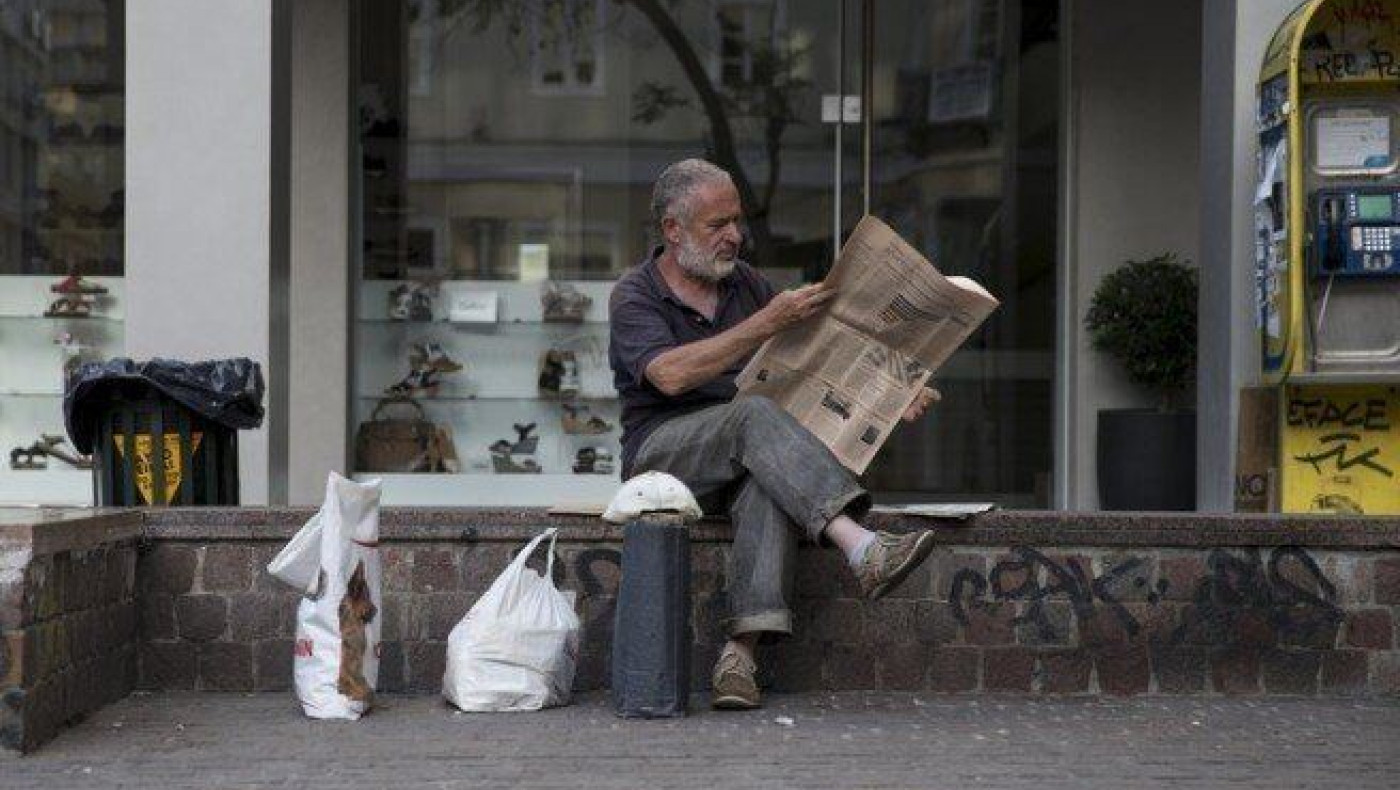 Zeit: Στην Ελλάδα οι άνθρωποι «απλά επιβιώνουν»