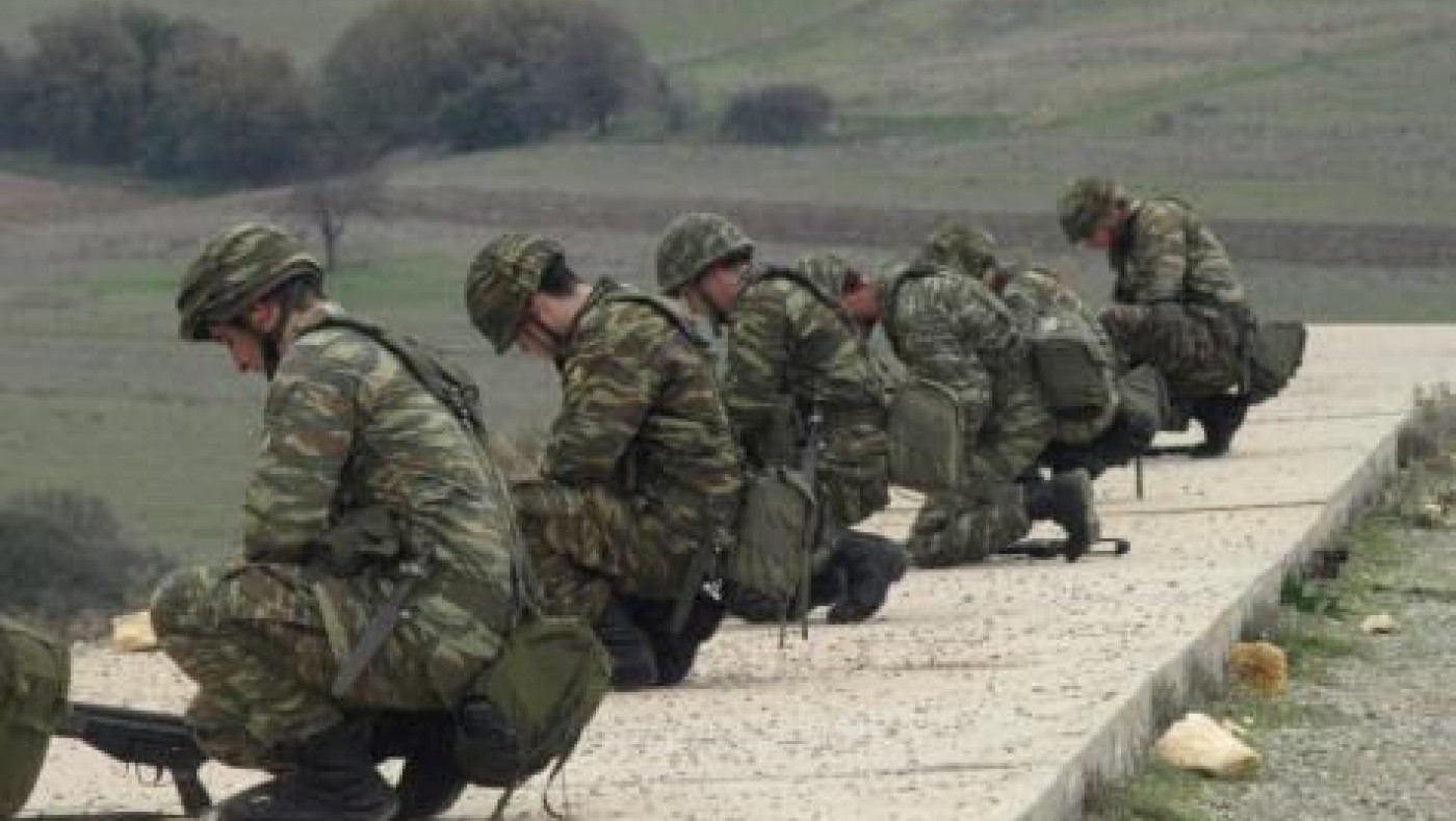 Αρχιλοχίας αυτοπυροβολήθηκε μπροστά σε δύο οπλίτες στην Σάμο 