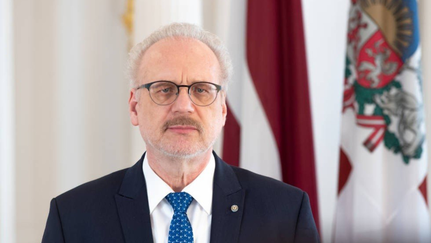 Πρόεδρος Λετονίας: Οι ενέργειες των Ρώσων στην Ουκρανία συνιστούν «γενοκτονία»