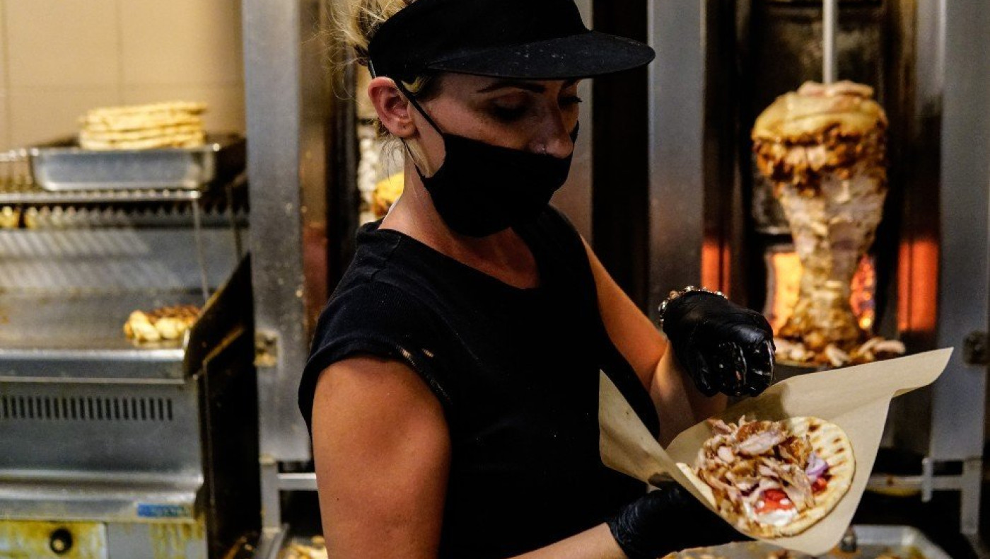 Στα 4 ευρώ το πιτόγυρο στη Θεσσαλονίκη! Πού οφείλεται η αύξηση της τιμής