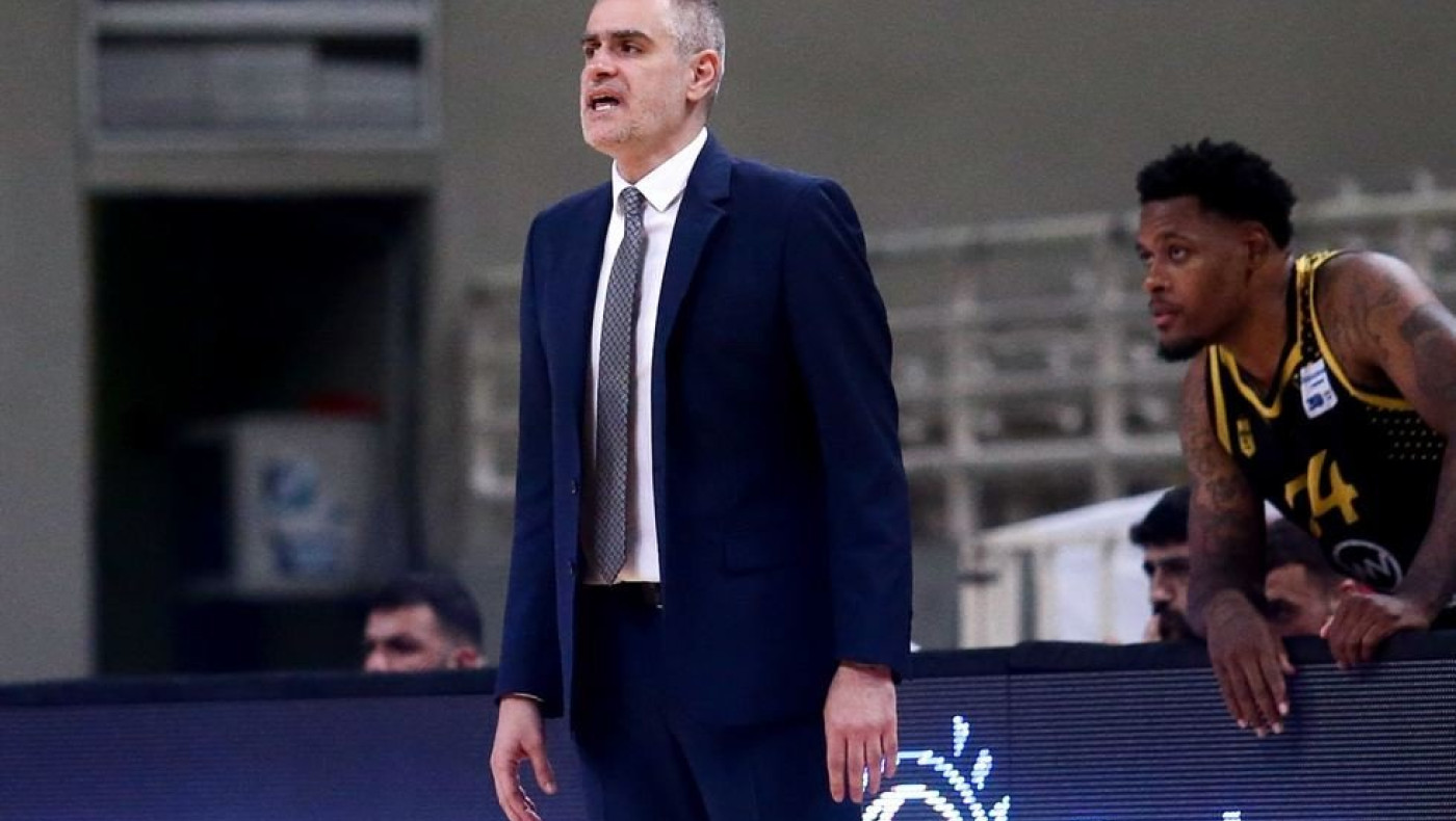 Συνεχίζει στον πάγκο του Άρη ο Καστρίτης