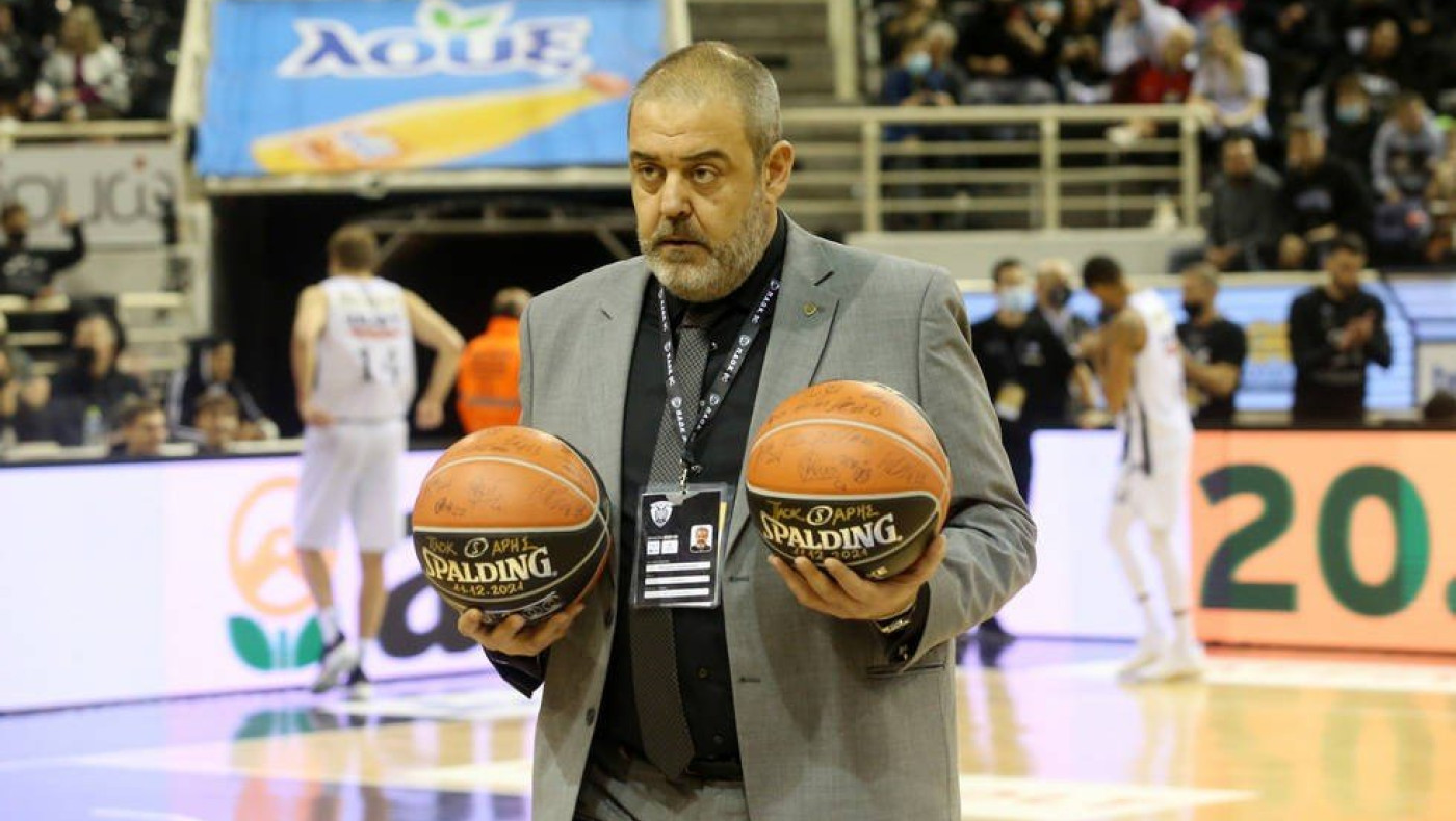 Ασυγκράτητος ο Χατζόπουλος- Πανηγύρισε με την ψυχή του τη νίκη