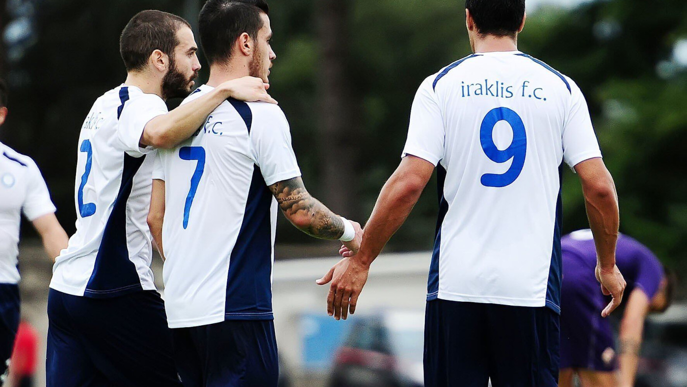 Με αυτούς πετάει για τη Λέσβο