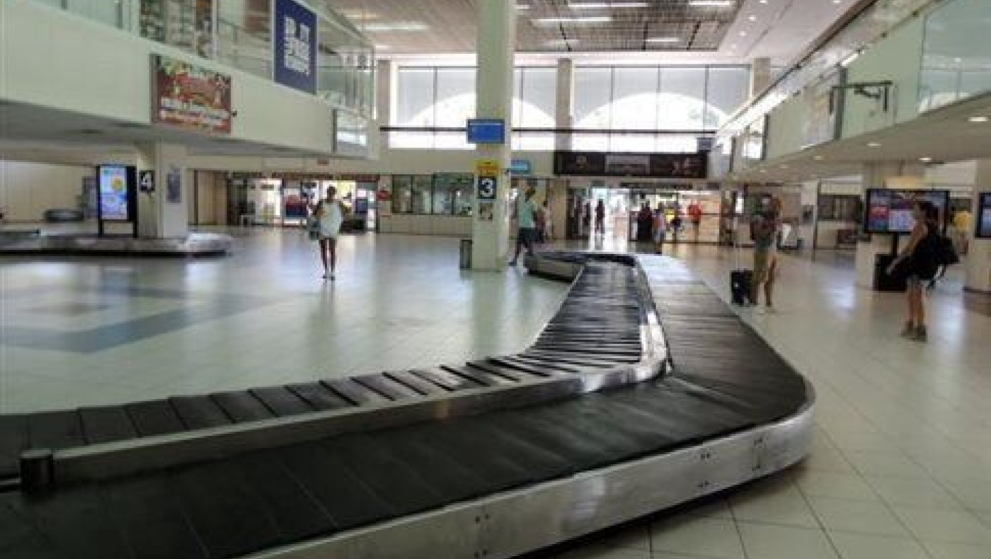 -Απίθανη η ανάληψη των 14 αεροδρομίων φέτος