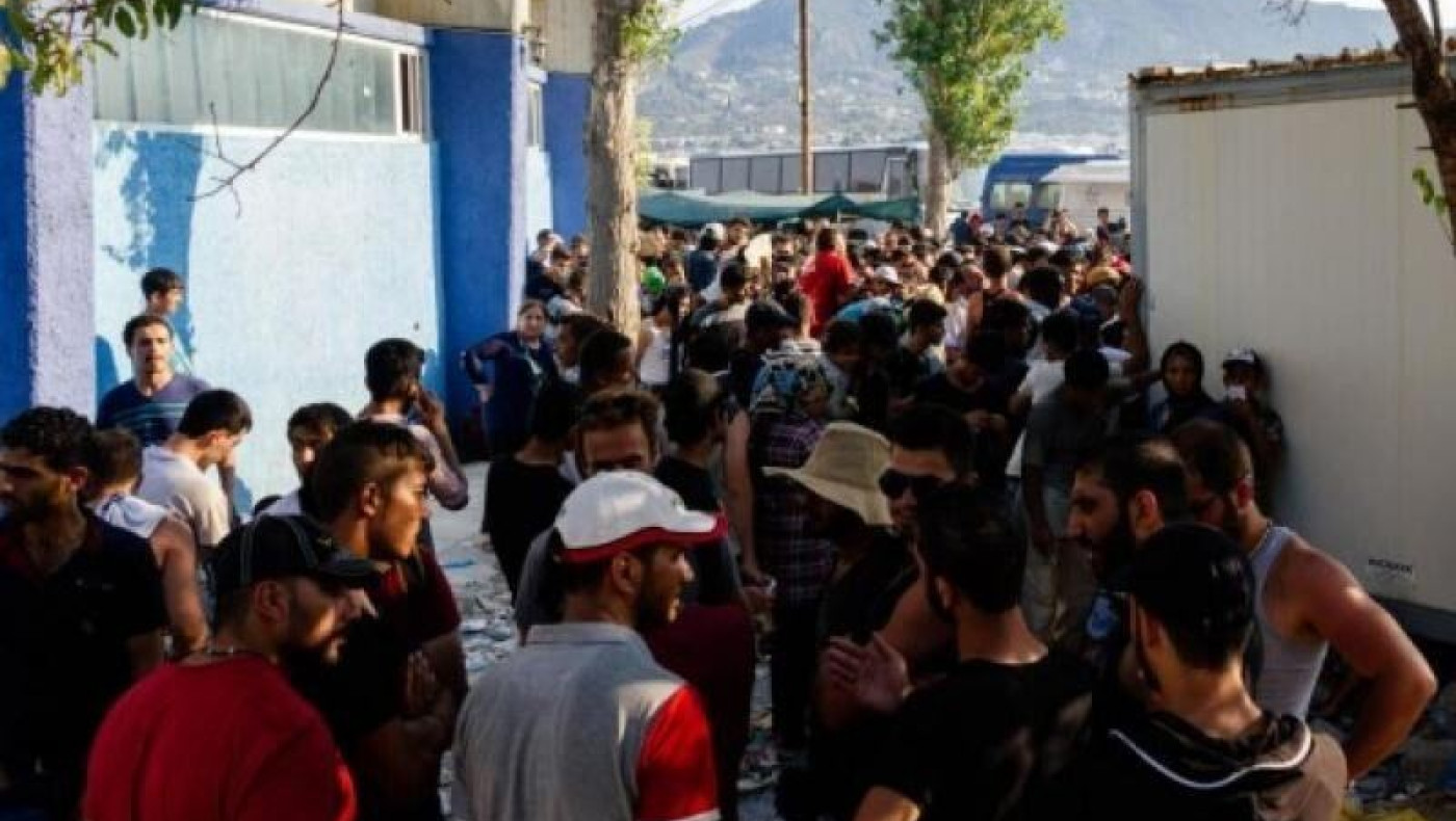 Λέσβος: Μετανάστες ποδοπάτησαν γυναίκα αστυνομικό