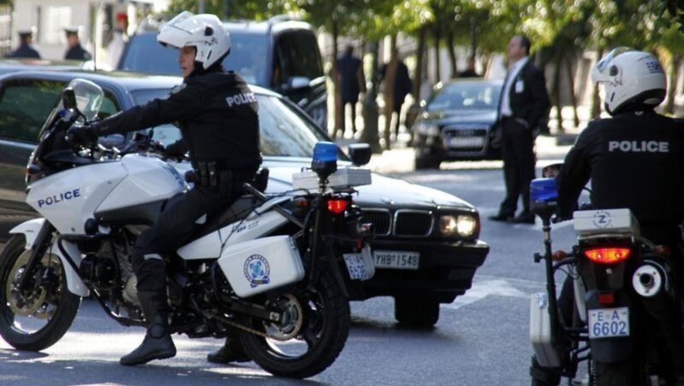 Καθηγητής πανεπιστημίου έκρυβε οπλοστάσιο σε σπίτι στη Πτολεμαΐδα (ΒΙΝΤΕΟ)