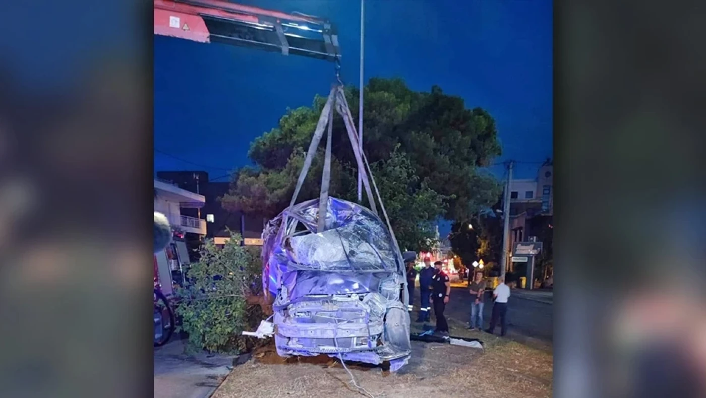 Σοκαριστικό τροχαίο στο Χαλάνδρι - Νεκρός 18χρονος