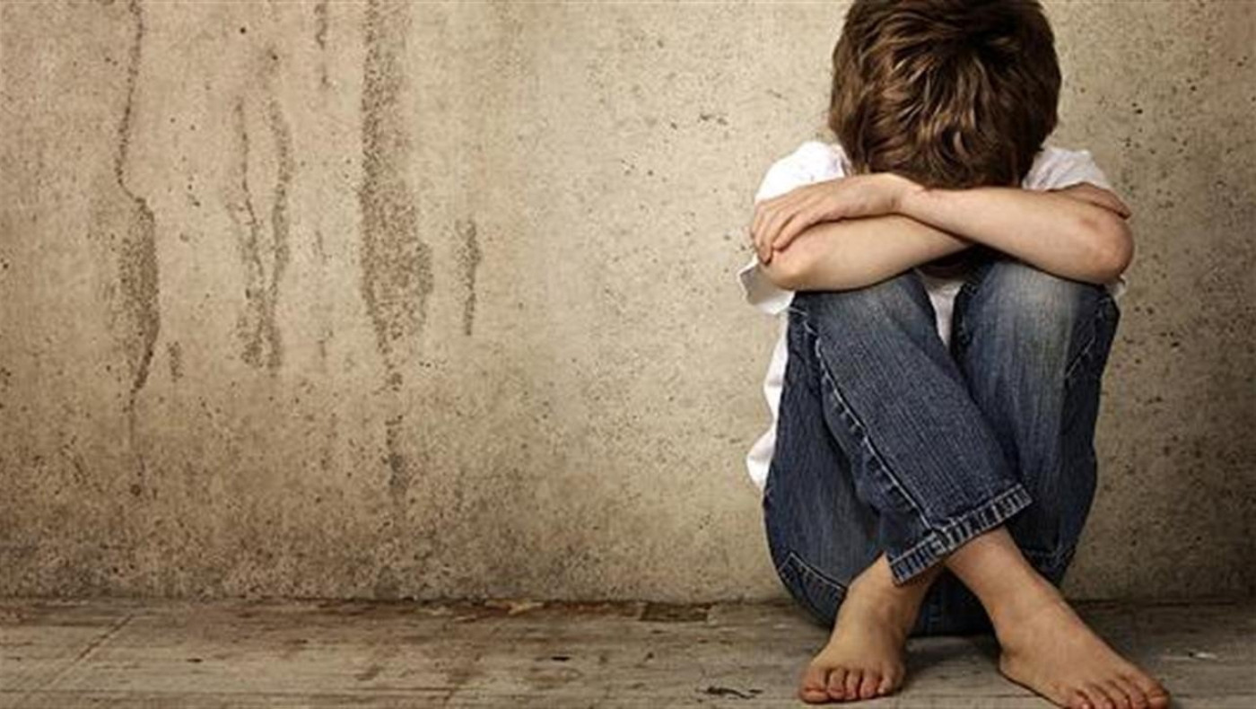 ΣΟΚ: Νονά κατηγορείται ότι κακοποίησε τα δίδυμα βαφτιστήρια της