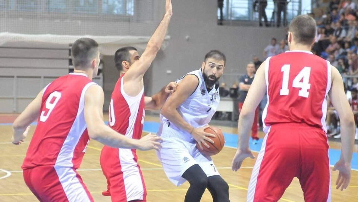 Βασιλειάδης: «Είμαι πολύ χαρούμενος που παίζω ξανά με αυτή τη φανέλα»