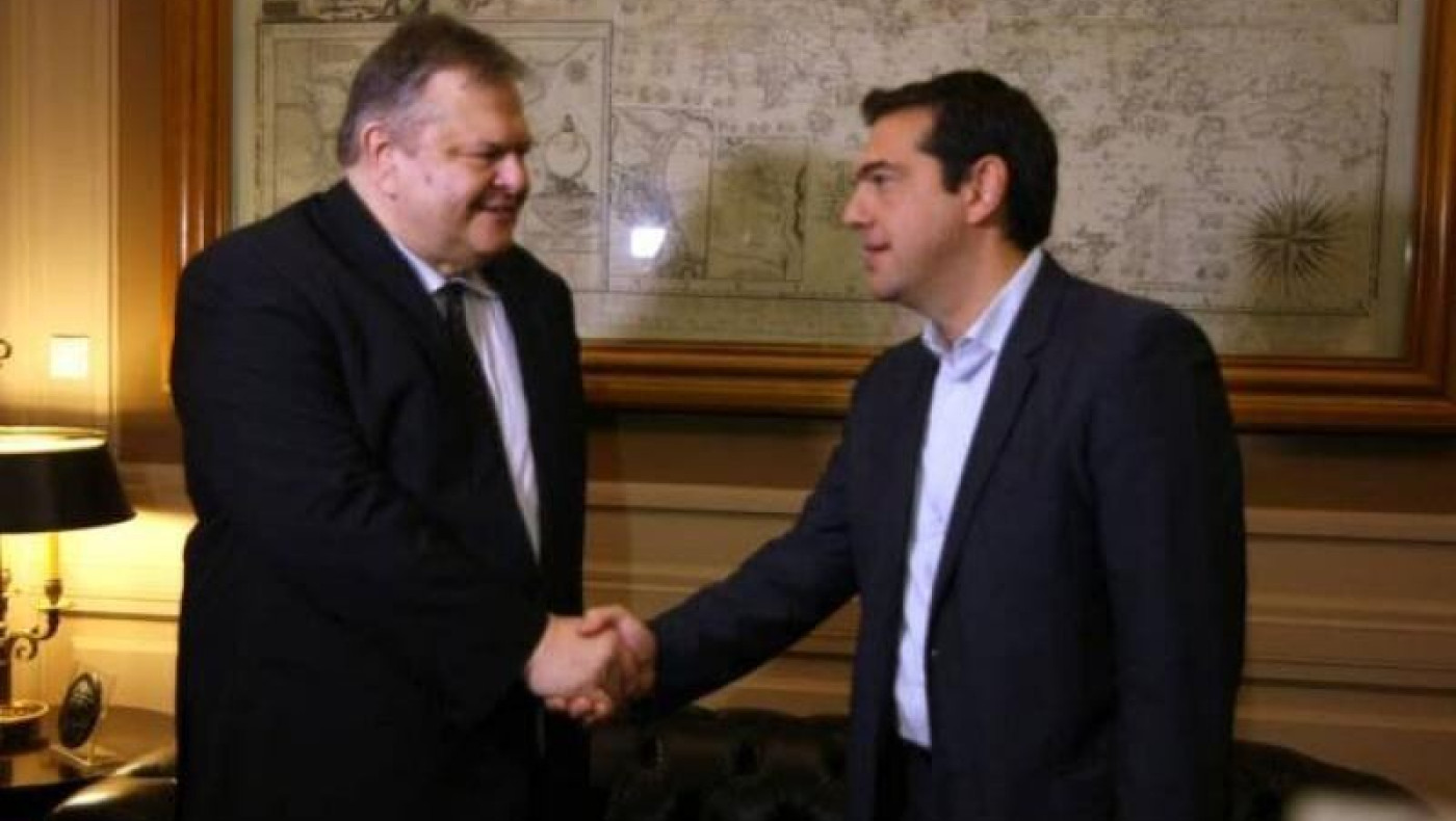 Βενιζέλος για Τσίπρα: Γλείφει εκεί που έφτυνε