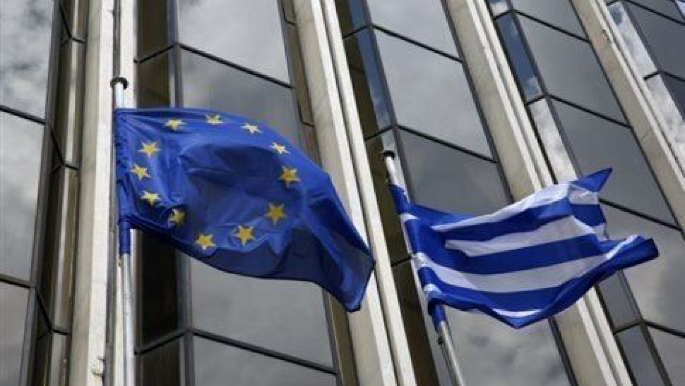 Γιούνκερ: Να τηρηθεί το μνημόνιο, αλλιώς η ΕΕ θα αντιδράσει «διαφορετικά» 