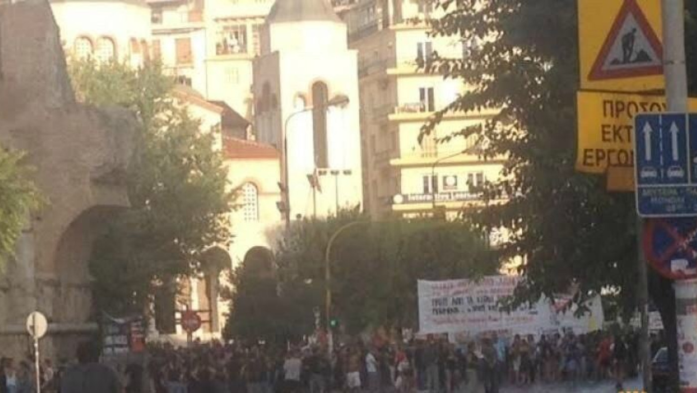 Άρχισε η πορεία της εξωκοινοβουλευτικής αριστεράς και αντιεξουσιαστών! 