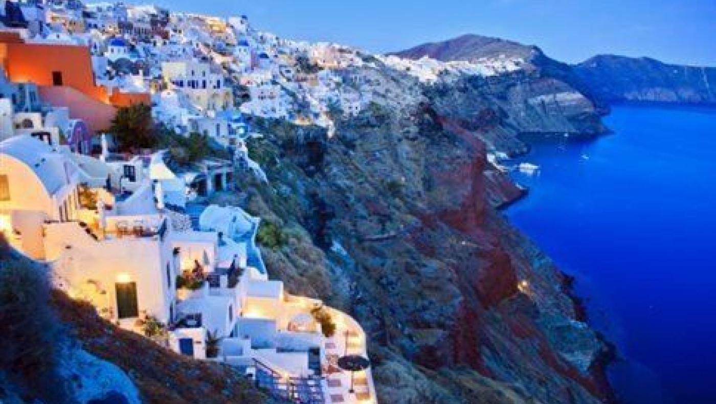 Παράνομη κινεζική επιχείρηση διοργάνωσης γάμων στη Σαντορίνη