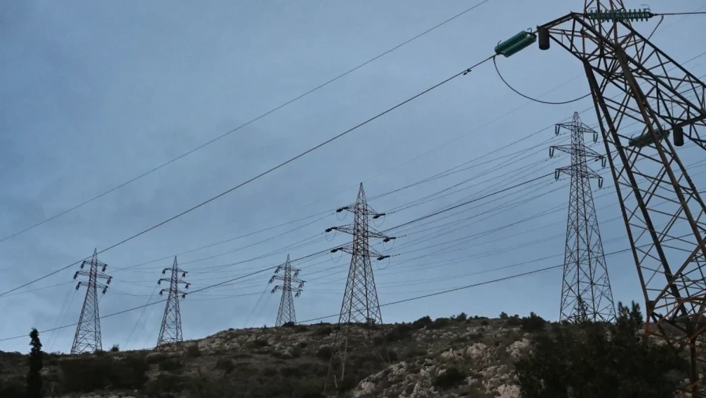Αυτές είναι οι νέες τιμές ρεύματος για όλους τους παρόχους και τα προγράμματά τους