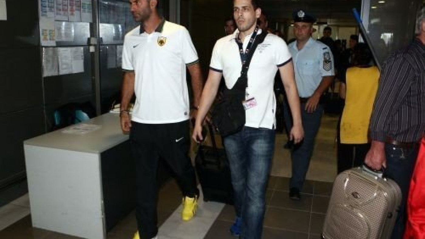 Έφτασε στη Θεσσαλονίκη η ΑΕΚ (pics)