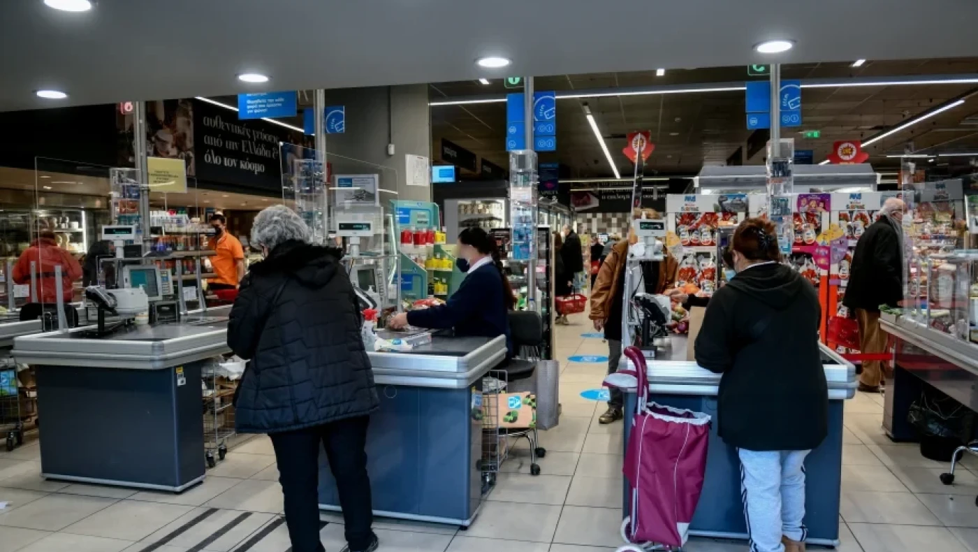Στο τραπέζι αλλαγές στο ωράριο σούπερ μάρκετ και καταστημάτων για να γλιτώσουν ρεύμα