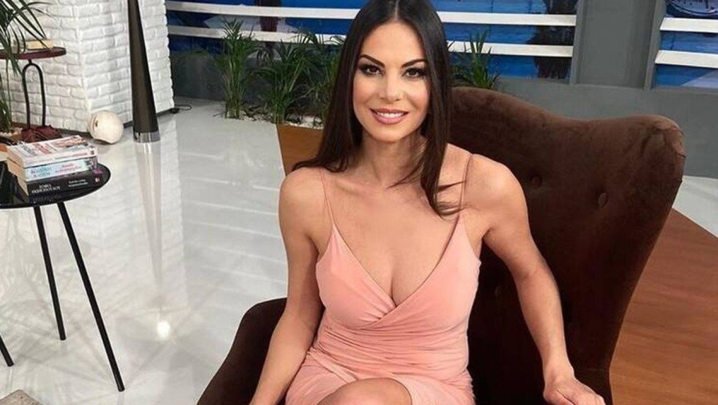 Γλυφάδα: Χειροπέδες στην Εύη Βατίδου – Ακολούθησε και εμβόλισε μηχανή