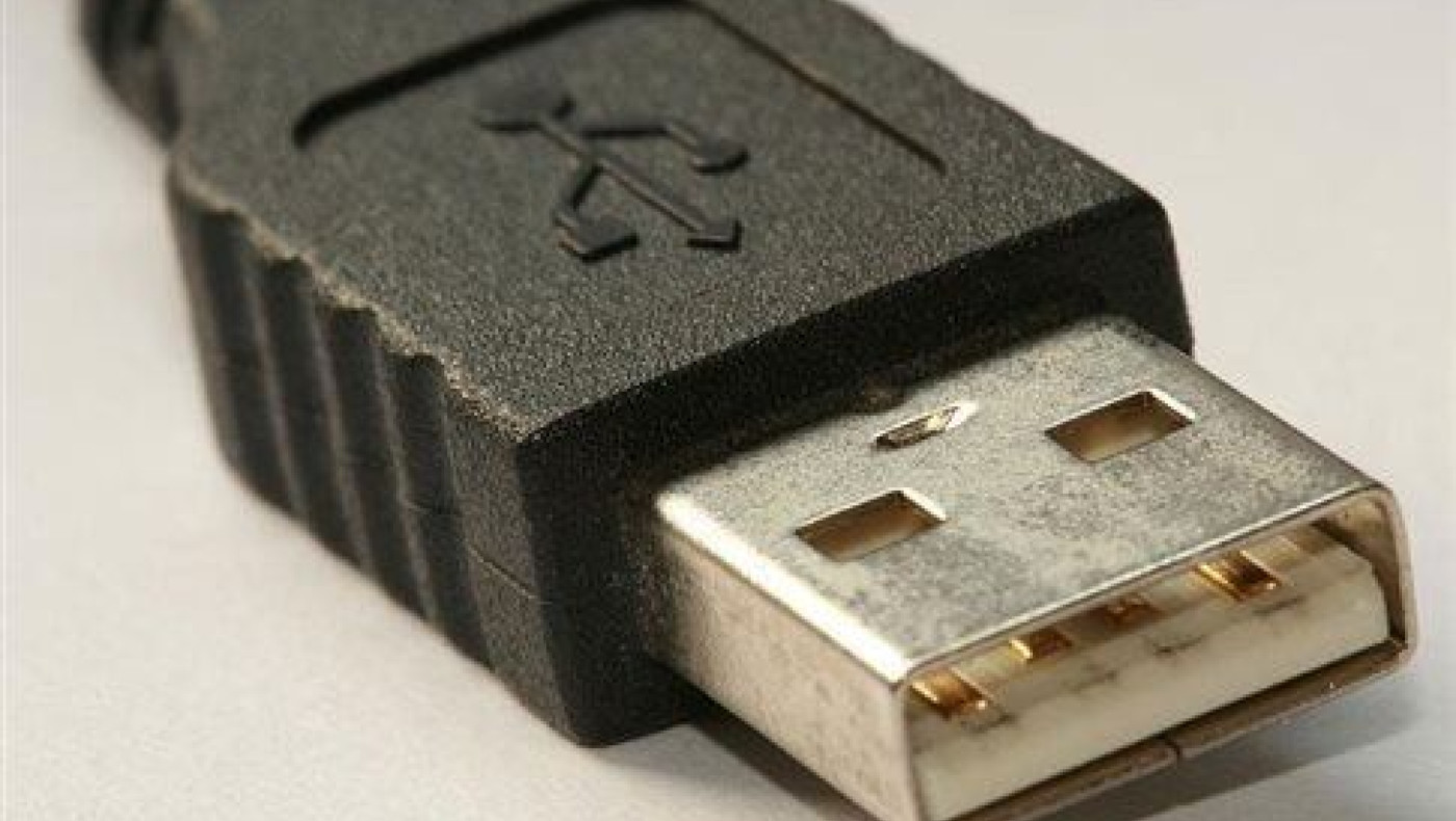 ΗΠΑ: Το 1/10 των Αμερικανών πιστεύει ότι «USB» είναι τα αρχικά ευρωπαϊκής χώρας!