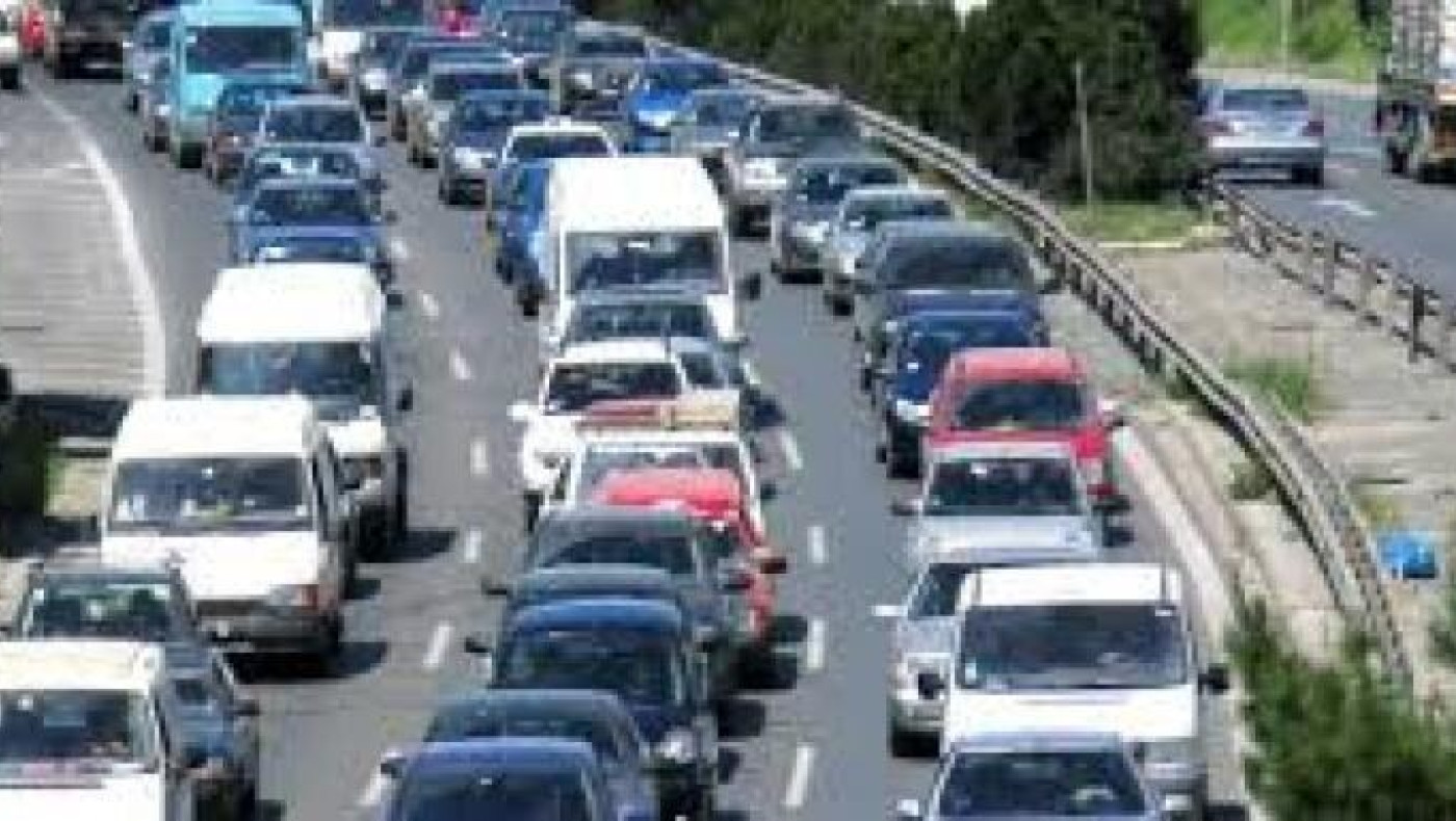 Θεσσαλονίκη ΤΩΡΑ: Καραμπόλα τριών οχημάτων στην Περιφερειακή Οδό 