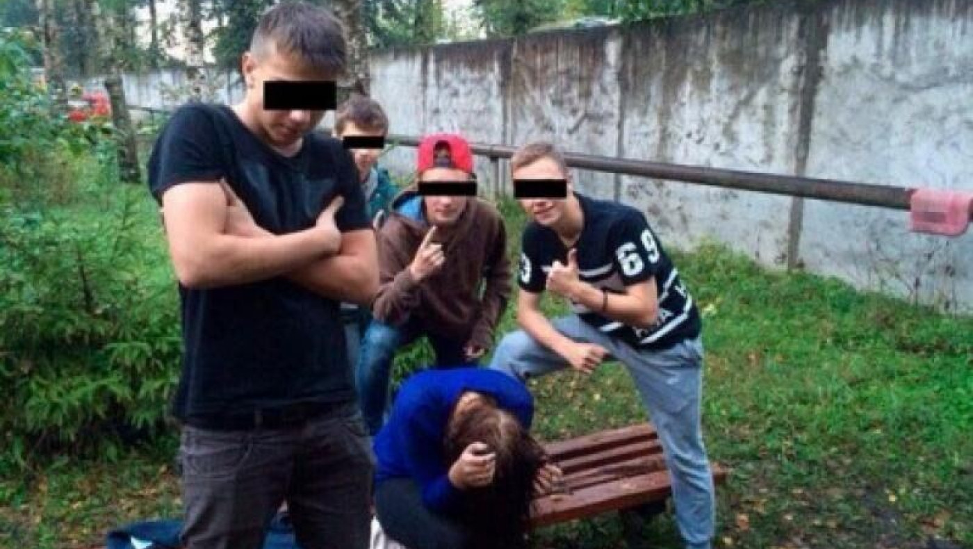 Ανήλικοι βίαζαν 14χρονη συμμαθήτριά τους για ώρες!