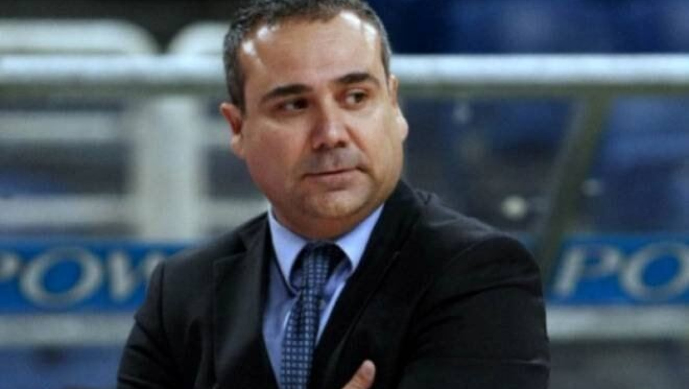 «Τον πρώτο λόγο η έδρα»