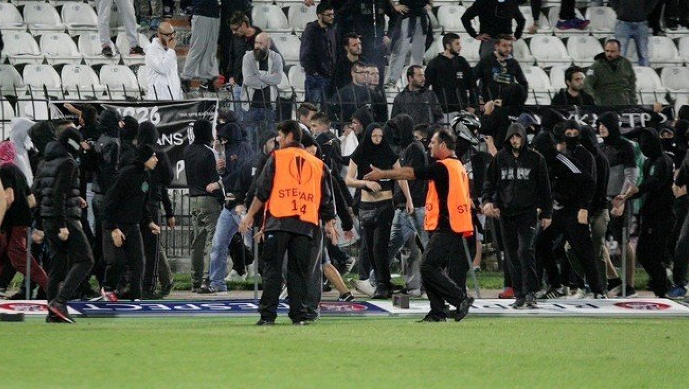 Επρεπε ήδη να                 τους έχει τελειώσει