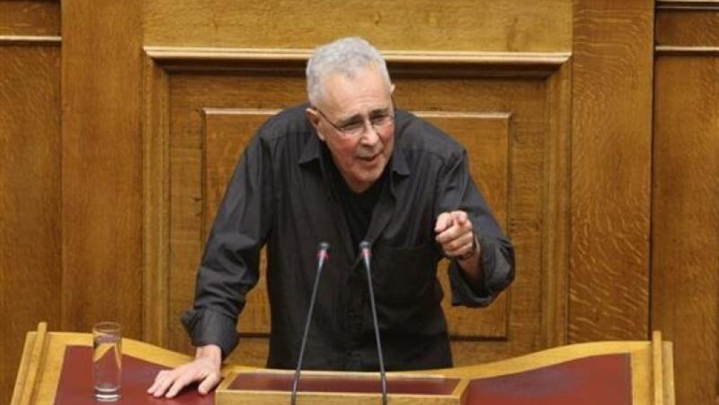 Έξαλλος ο Ζουράρις με τα σχολικά βιβλία: «Κατιναριό το Παιδαγωγικό Ινστιτούτο»