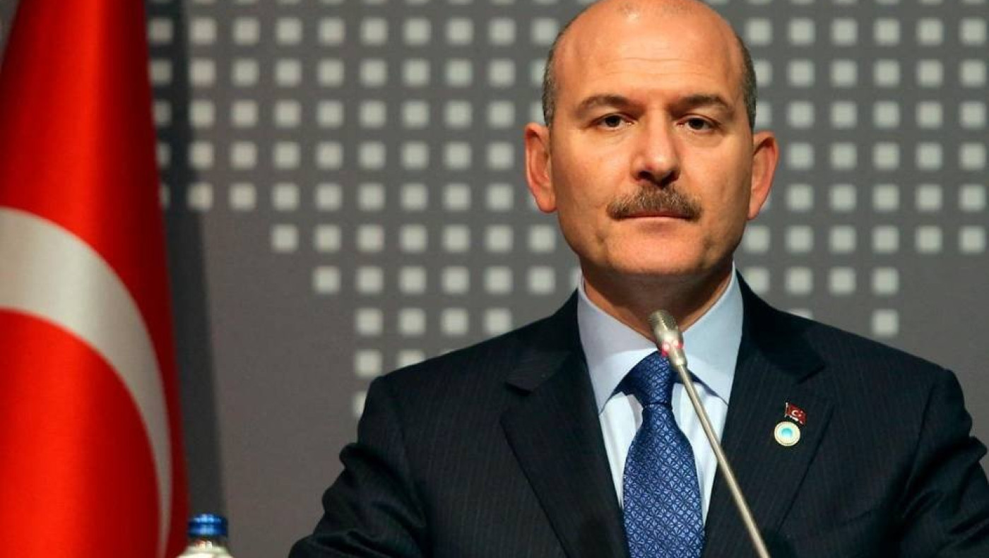 Τουρκία: Πολύ μεγάλη ένταση στην Βουλή - Πετούσαν βιβλιάρια με λογαριασμούς στον Σοϊλού