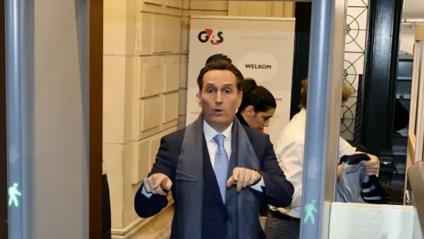 Δημητρακόπουλος: «Κλαίει» το Twitter με τα γαλλικά του δικηγόρου της Καϊλή
