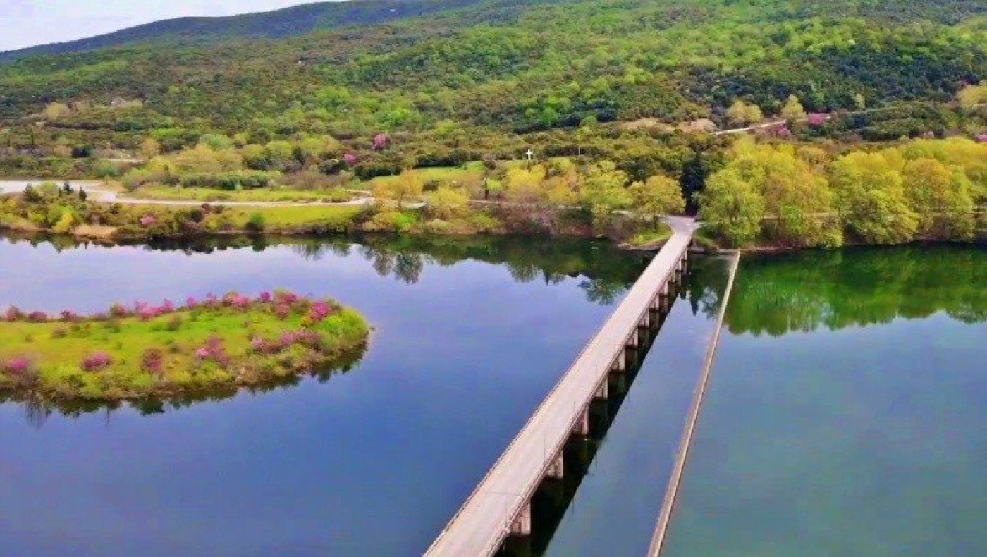 Τραγικό: Μητέρα πέταξε το μωρό της στο Φράγμα του Αλιάκμονα