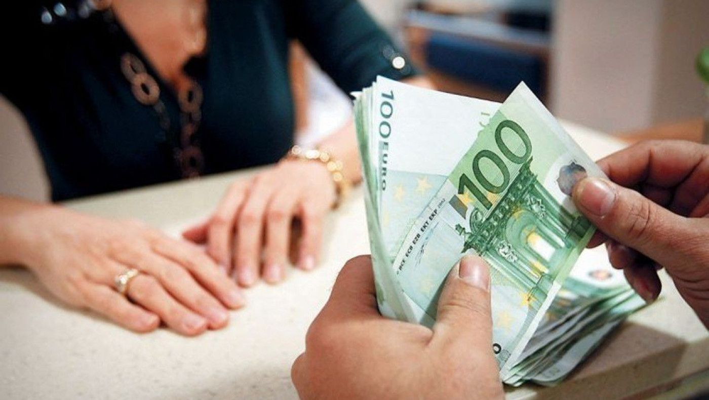 Ελλάδα: Καταβάλλονται συντάξεις και επιδόματα του ΟΠΕΚΑ