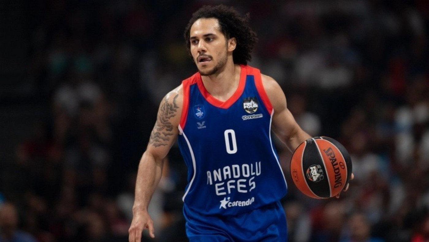 Πλήγμα για την Εφές χάνει τον Λάρκιν για 3-4 εβδομάδες