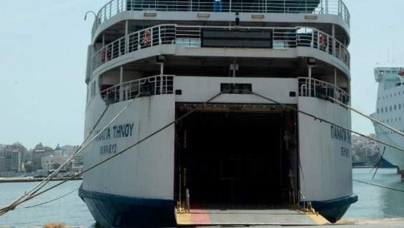 Δεμένα τα πλοία Δευτέρα και Τρίτη
