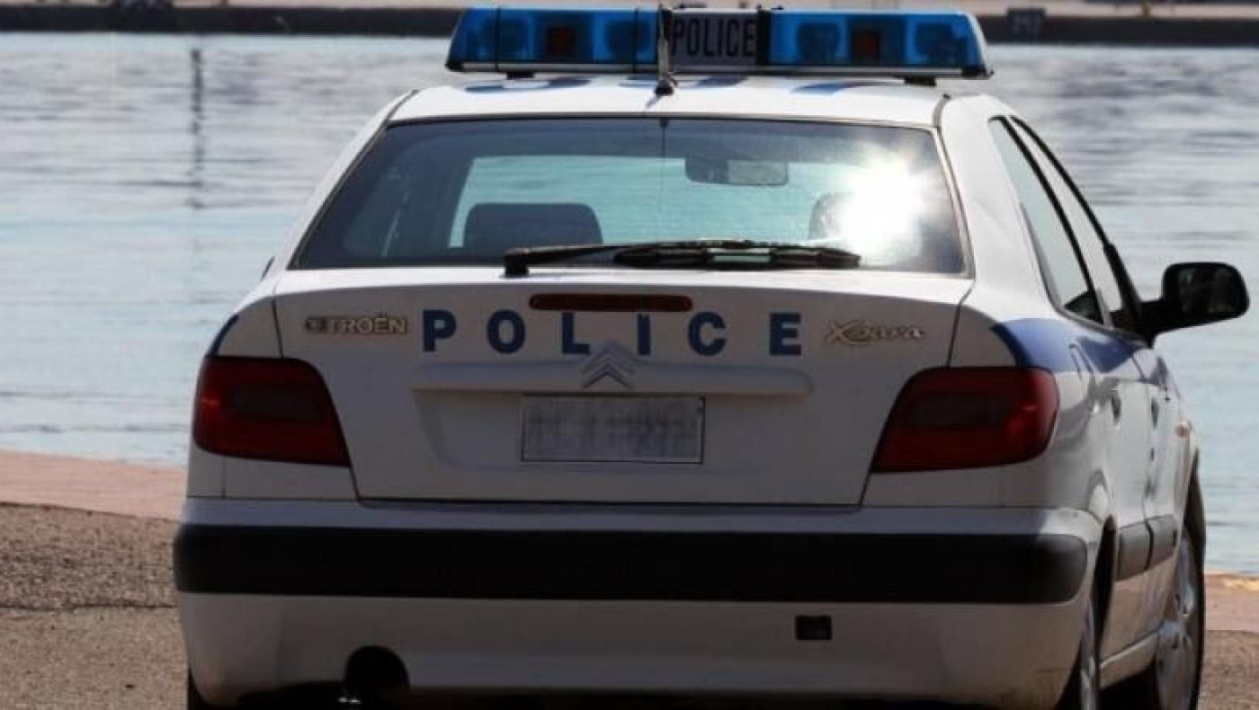 «Ματάκιας» αστυνομικός στα λουτρά των Θερμοπυλών!