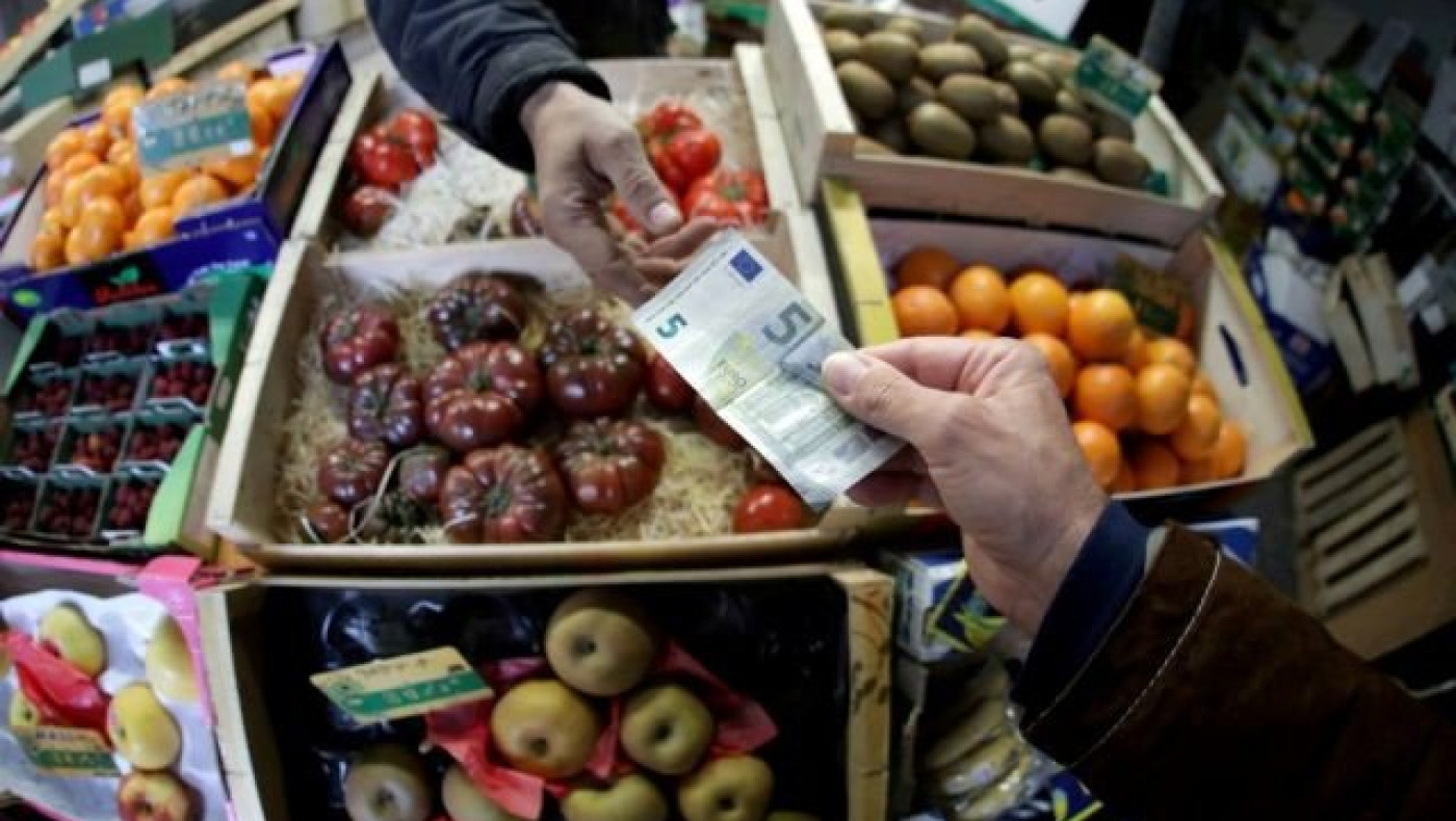 Τρόφιμα: Το νέο στάτους της ακρίβειας και οι μειώσεις των τιμών