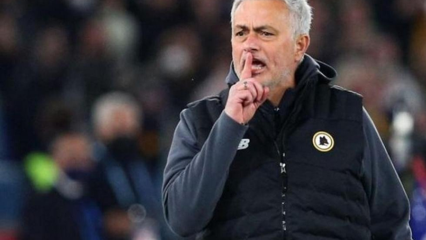 Ο... γνωστός Μουρίνιο: Δέχθηκε ξανά κάρτα και χάνει το τελευταίο παιχνίδι