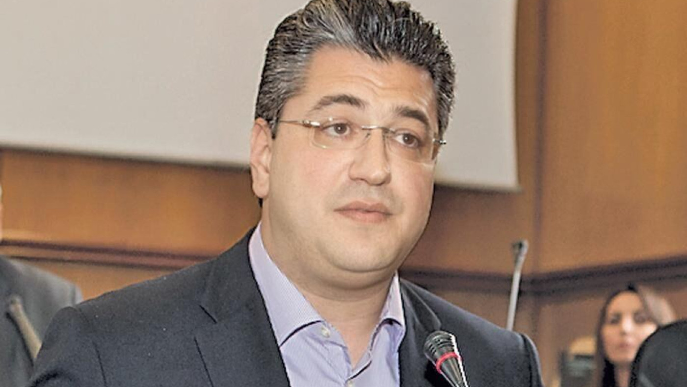 Απάντηση Τζιτζικώστα για το αν έχει καπνίσει... χασίς!