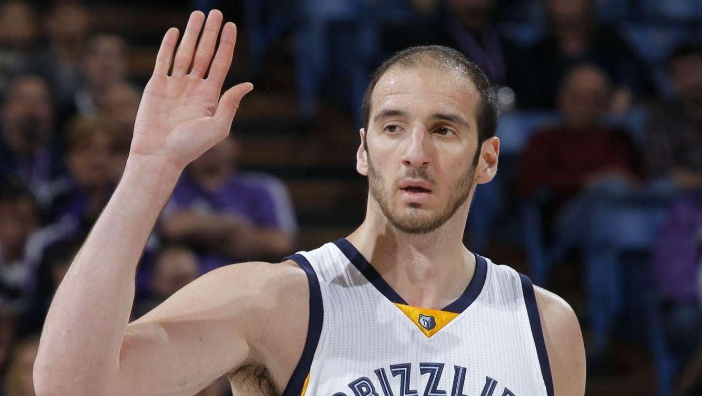 Ο Κουφός...  στον Κουφό (video)