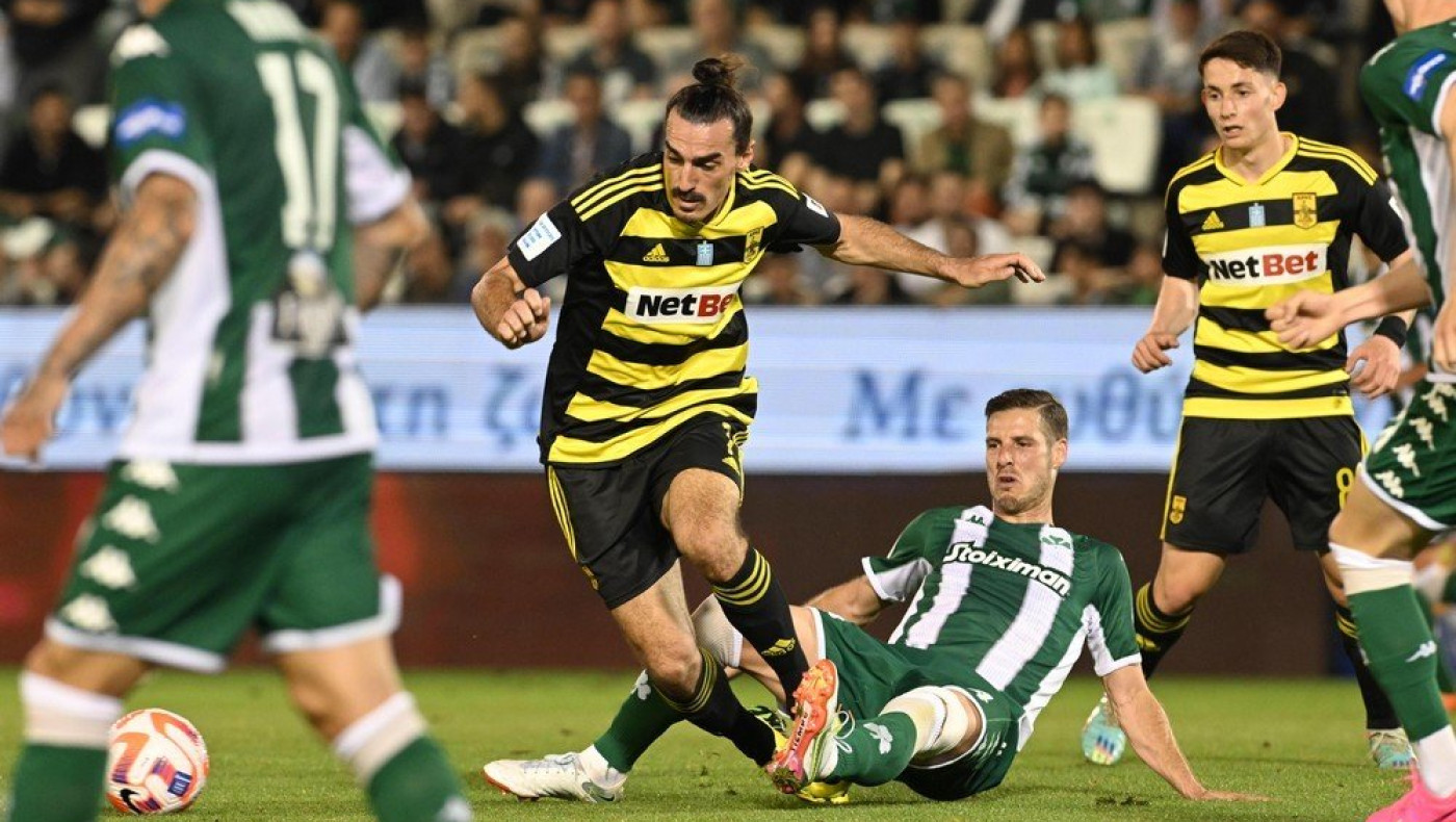 Χριστοδουλόπουλος: Ποστάρισμα με τα κασκόλ του Big 5 προκάλεσε χαμό στα social