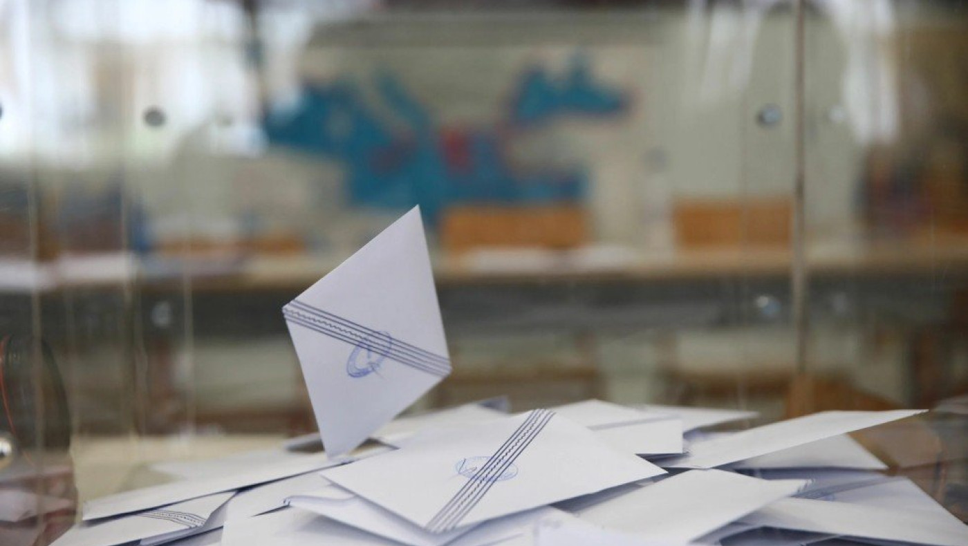 Νέα δημοσκόπηση φέρνει δεύτερο κόμμα το ΠΑΣΟΚ