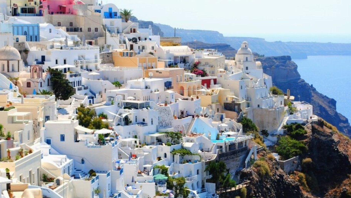 Πρωτοφανής ανακοίνωση στη Σαντορίνη: «Ήρθαν 17.000 με κρουαζιερόπλοια, ελαττώστε τις μετακινήσεις σας»