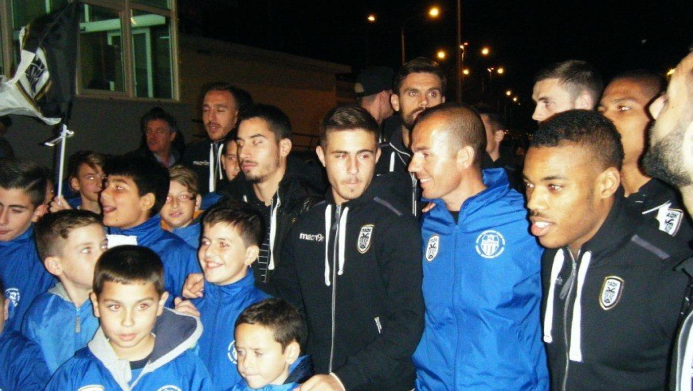 Υπέροχη ασπρόμαυρη υποδοχή στη Μυτιλήνη (VIDEO)