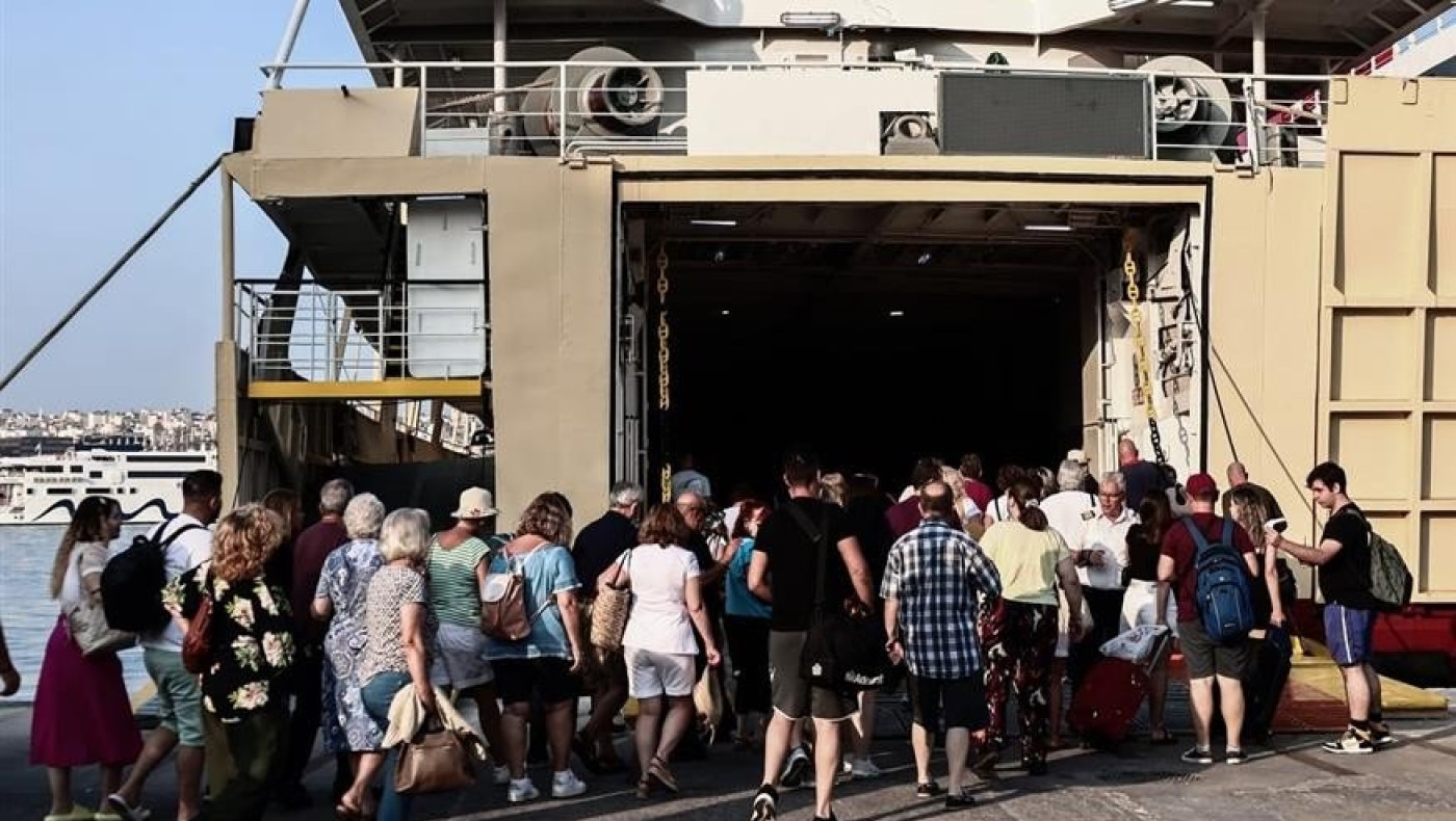 Παραλογισμός στα ακτοπλοϊκά: «Ένας μέσος μισθός για τα εισιτήρια»